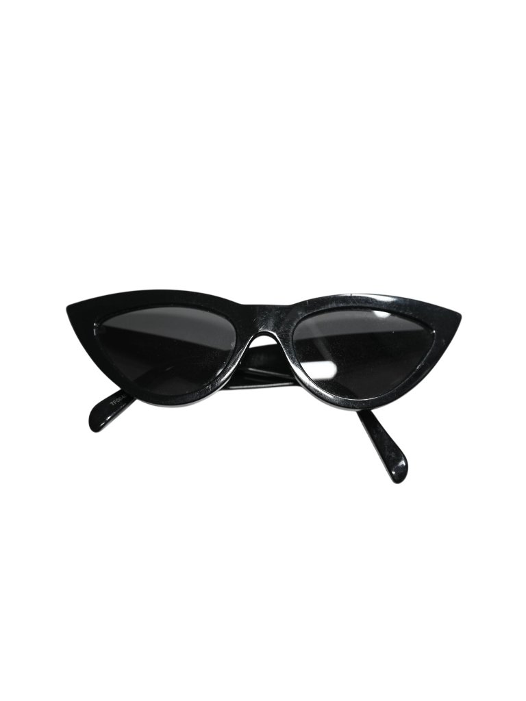 Celine Paris Cat Eye Sunglasses Style Cl40191n In Black